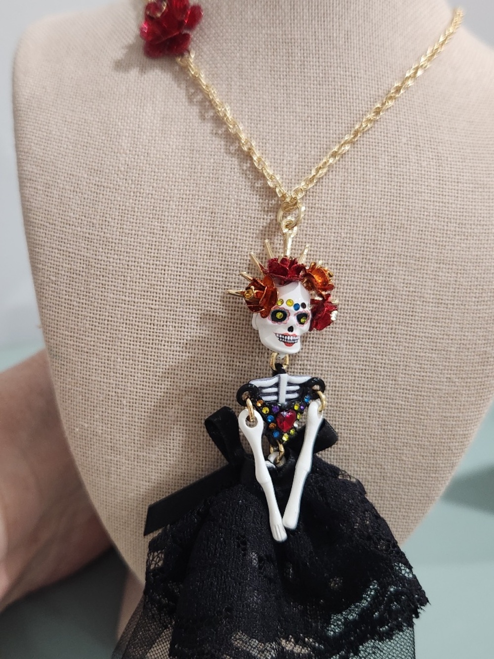 BETSEY JOHNSON Skeleton Dark Bride Necklace 36" Gold-tone Halloween